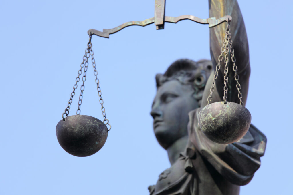 Pourquoi prendre un avocat en droit des successions ?